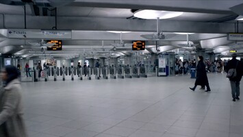 Media l-8158_sherlock (2010 - 2017)_westminster station_3.png